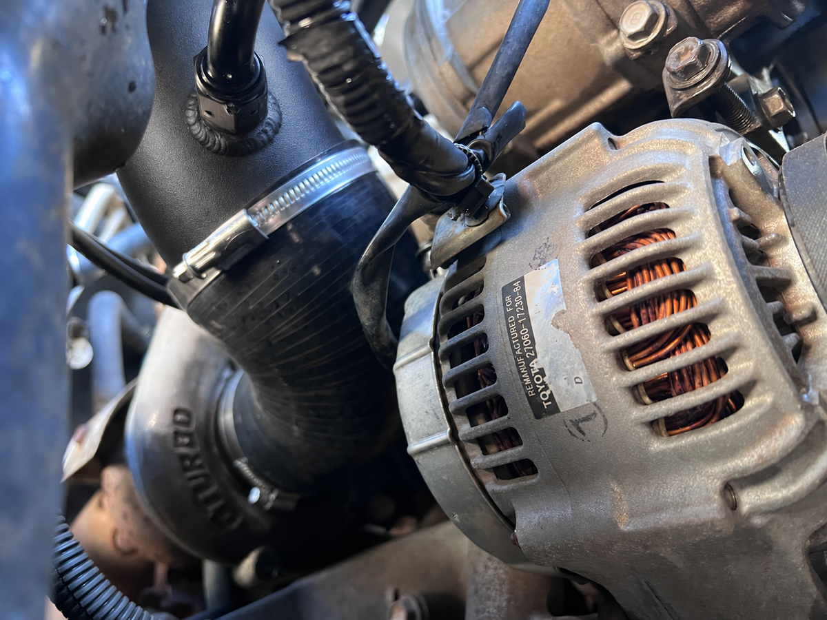 100/105 Series LC High Flow Airbox.