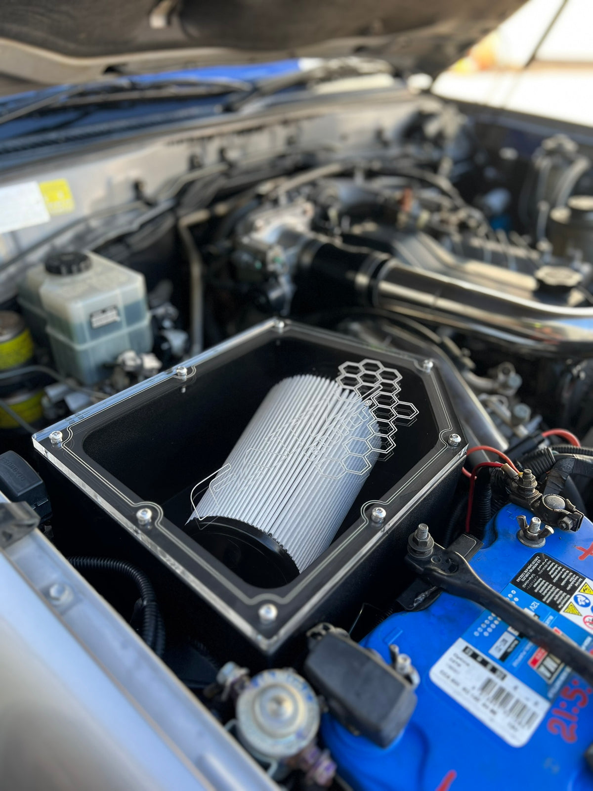 100/105 Series LC High Flow Airbox.