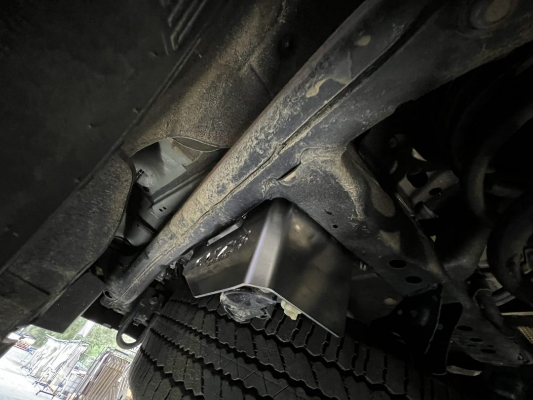 300 Series Fuel Filter Guard - Image 4