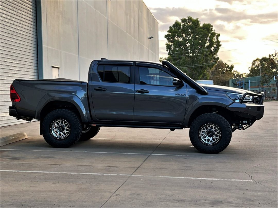 N80/GUN HILUX Short Entry Snorkel - Image 5